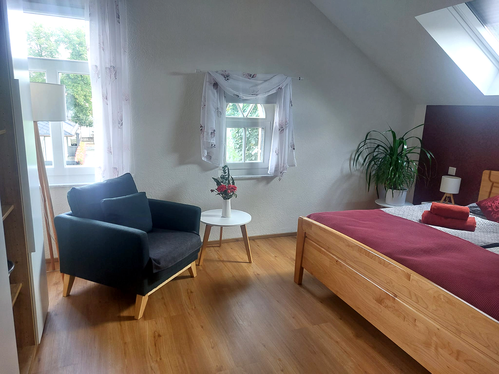 Second bedroom with single beds in the Wasserturm apartment